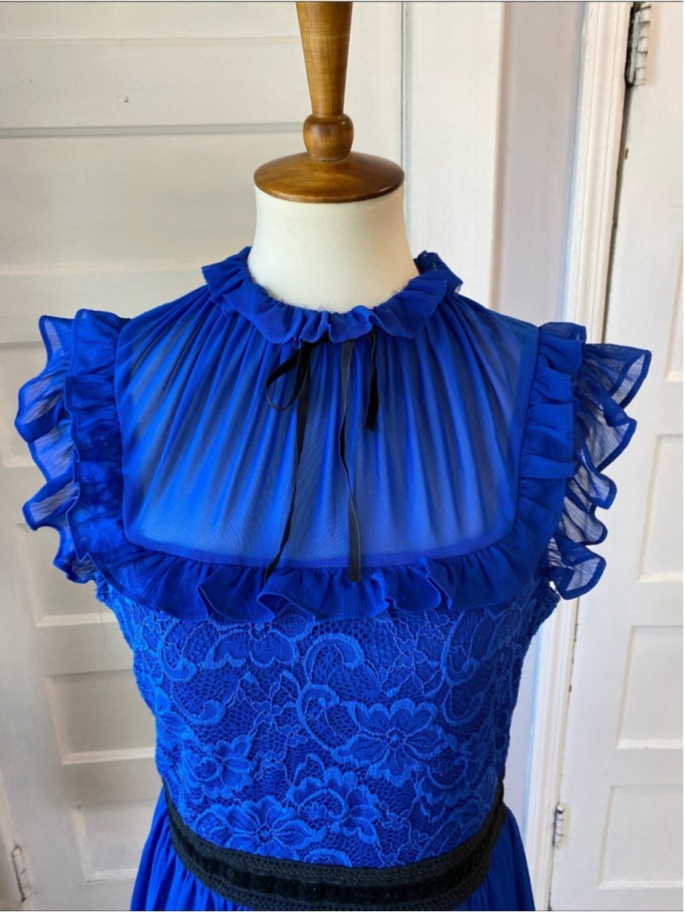 Disney Princess Snow White Royal Blue Lace Dress, Size XL - Picture 8 of 14